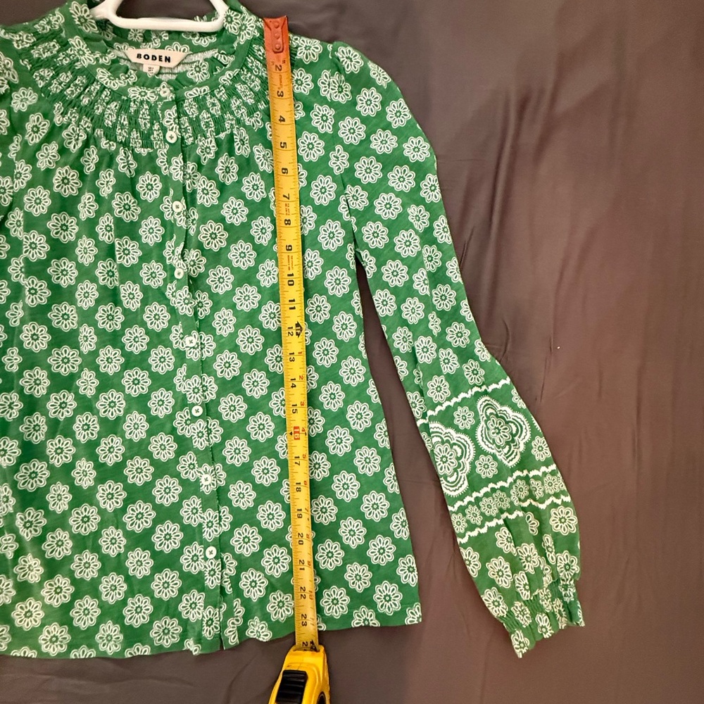 Boden Green Fay Smocked Jersey Shirt  green - Picture 11 of 13